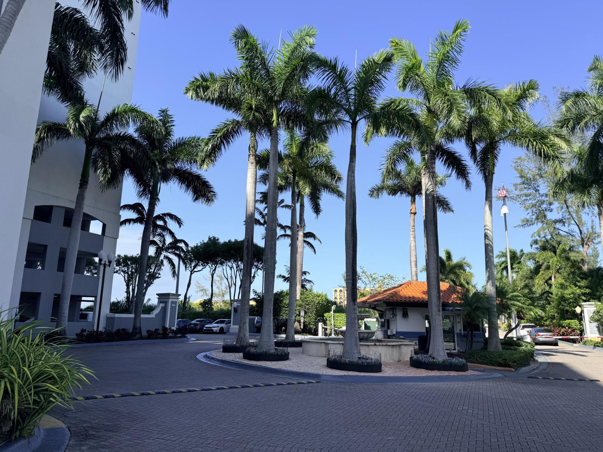 5077 NW 7th Street, Unit 914, Miami, FL 33126 Photo