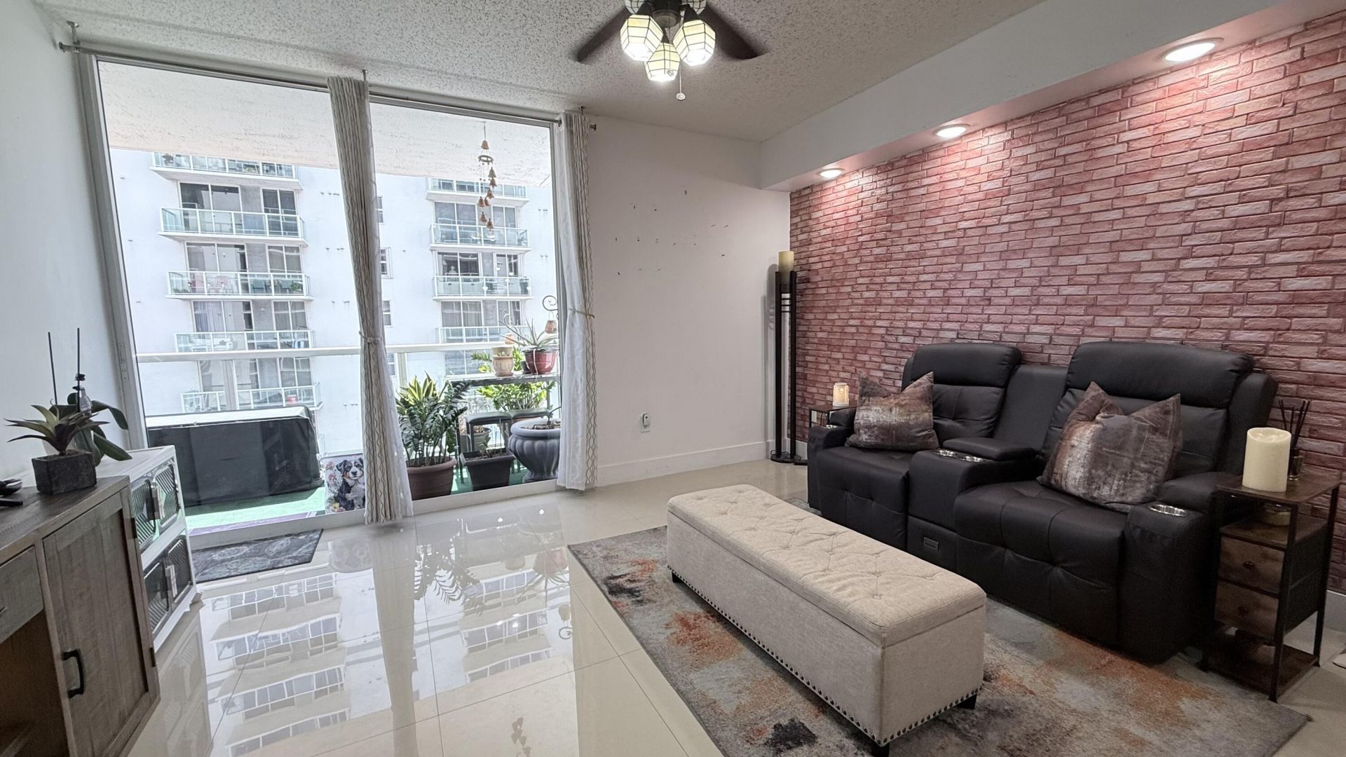 5077 NW 7th Street, Unit 914, Miami, FL 33126 Photo