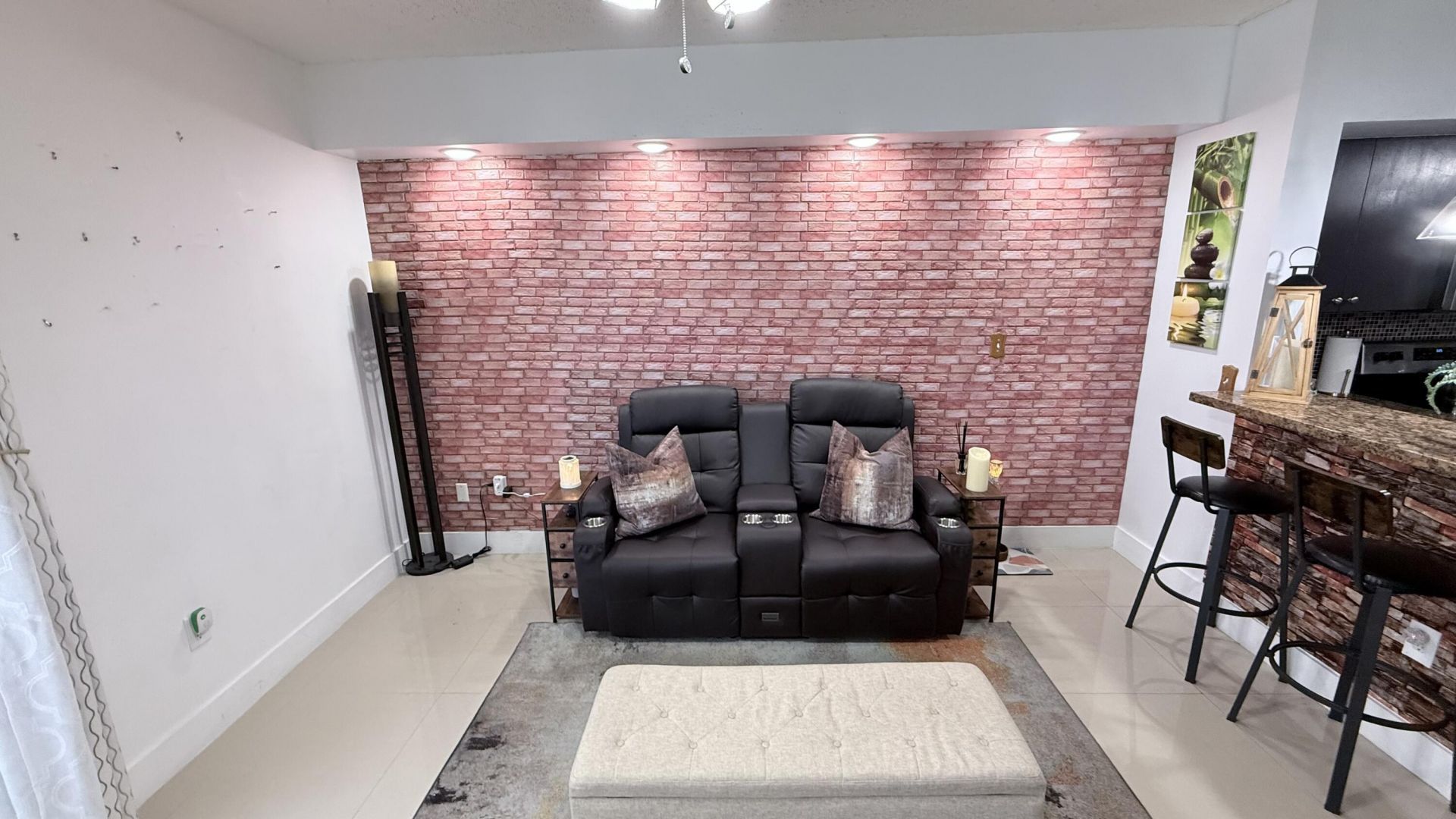 5077 NW 7th Street, Unit 914, Miami, FL 33126 Photo