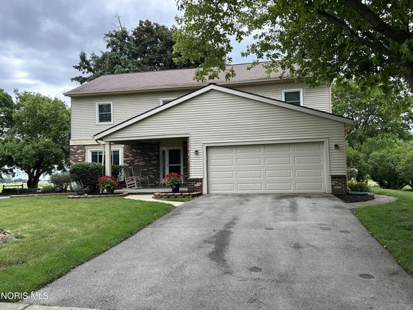 6120 Peppermill Drive, Sylvania, OH 43560