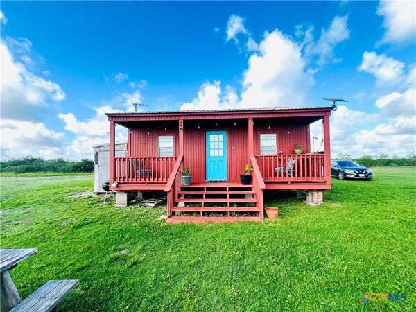 607 Tap Road , Port Lavaca, TX 77979