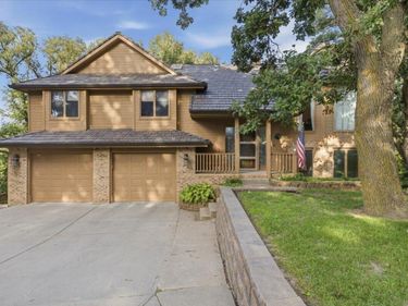 825 TIMBERCREST Drive, COUNCIL BLUFFS, IA 51503