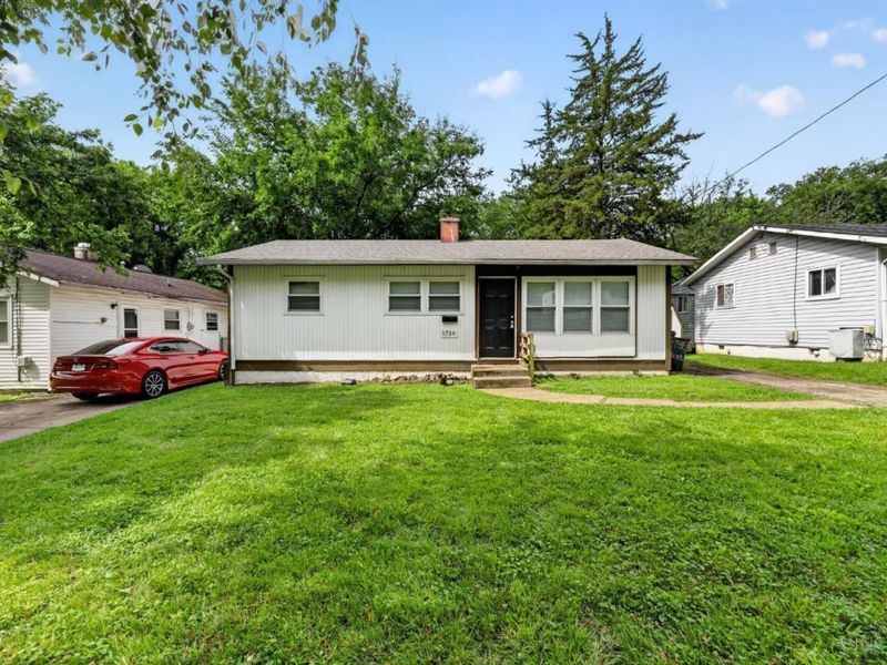 1739 Monterey Court, Cincinnati, OH 45223 Photo 2