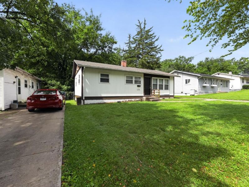 1739 Monterey Court, Cincinnati, OH 45223 Photo 3