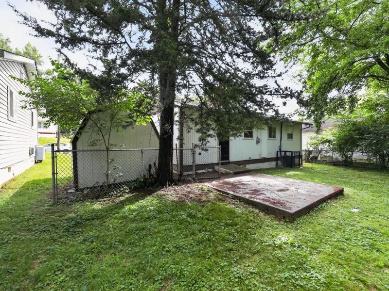 1739 Monterey Court, Cincinnati, OH 45223 Photo 5