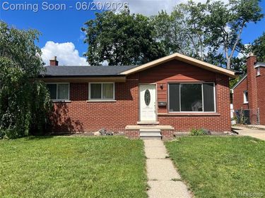 28215 Couzens Avenue, Madison Heights, MI 48071