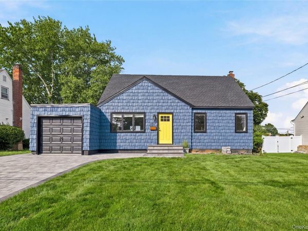 2693 Fox Road , Baldwin, NY 11510