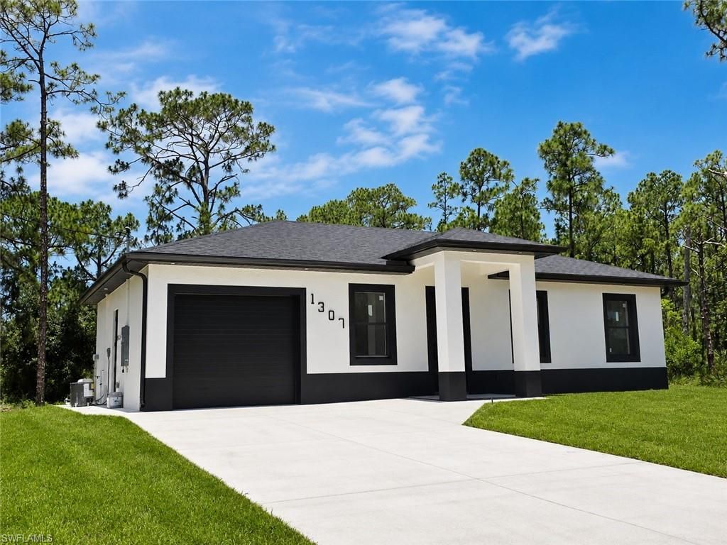 1307 Monroe Ave, Lehigh Acres, FL 33972 Photo