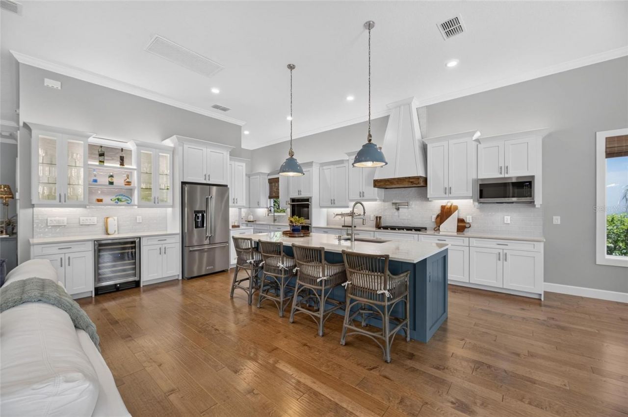 825 Manns Harbor Drive, Apollo Beach, FL 33572 Photo
