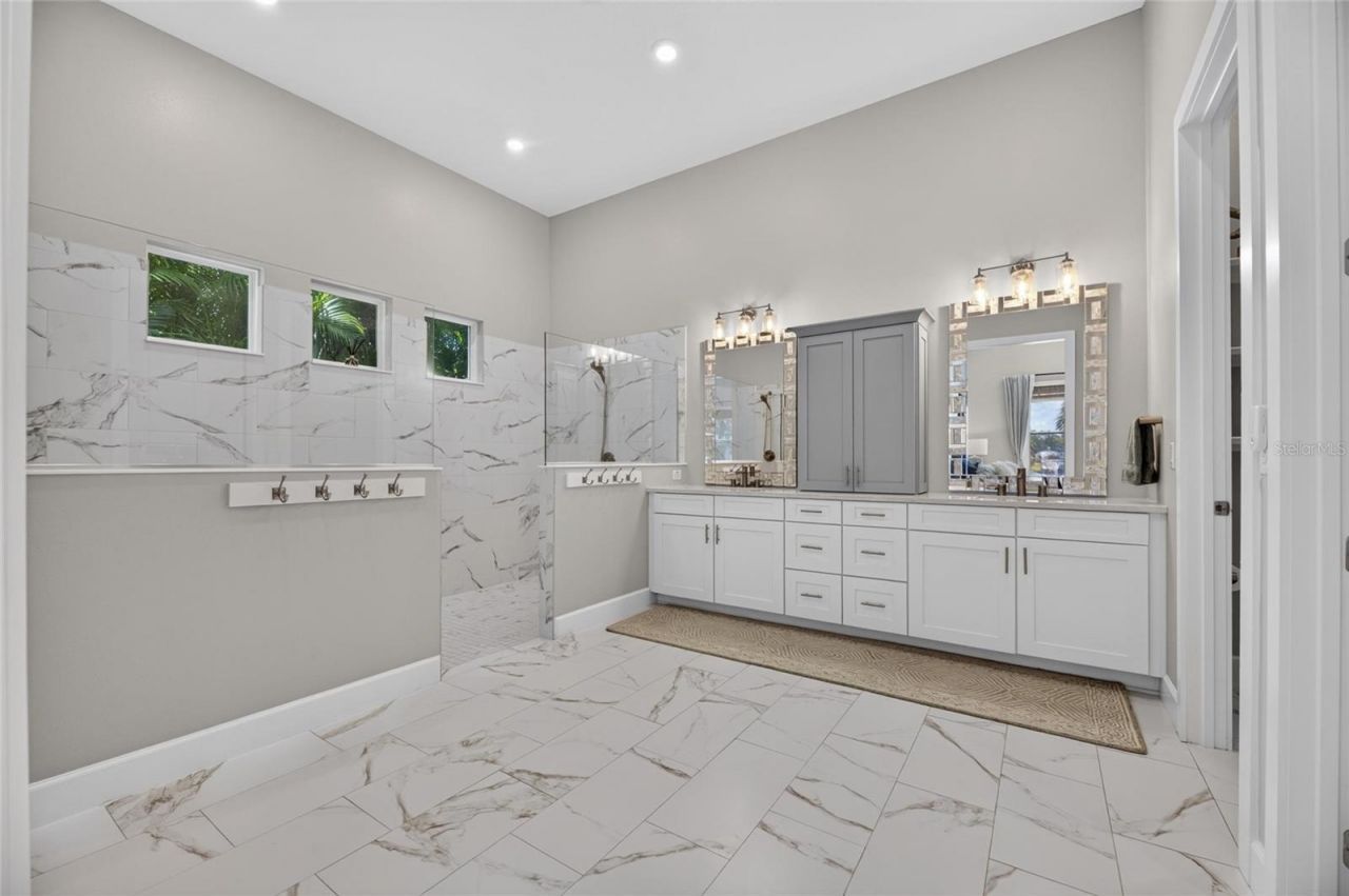 825 Manns Harbor Drive, Apollo Beach, FL 33572 Photo