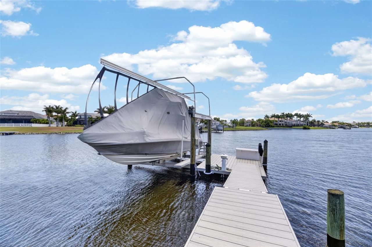 825 Manns Harbor Drive, Apollo Beach, FL 33572 Photo