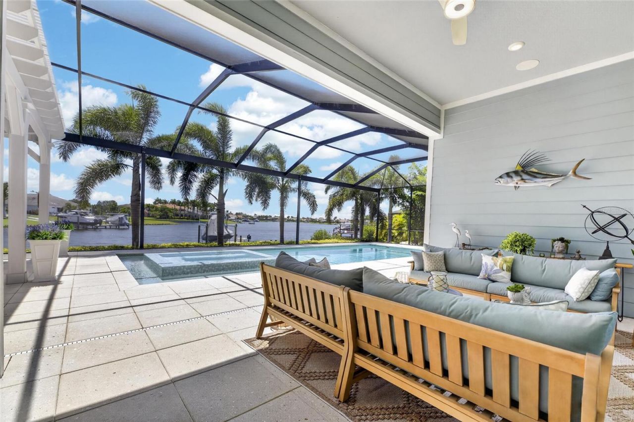 825 Manns Harbor Drive, Apollo Beach, FL 33572 Photo