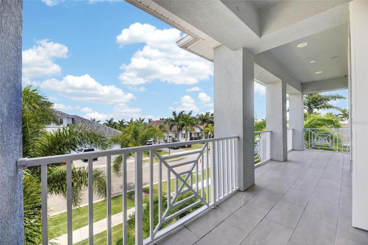 825 Manns Harbor Drive, Apollo Beach, FL 33572 Photo