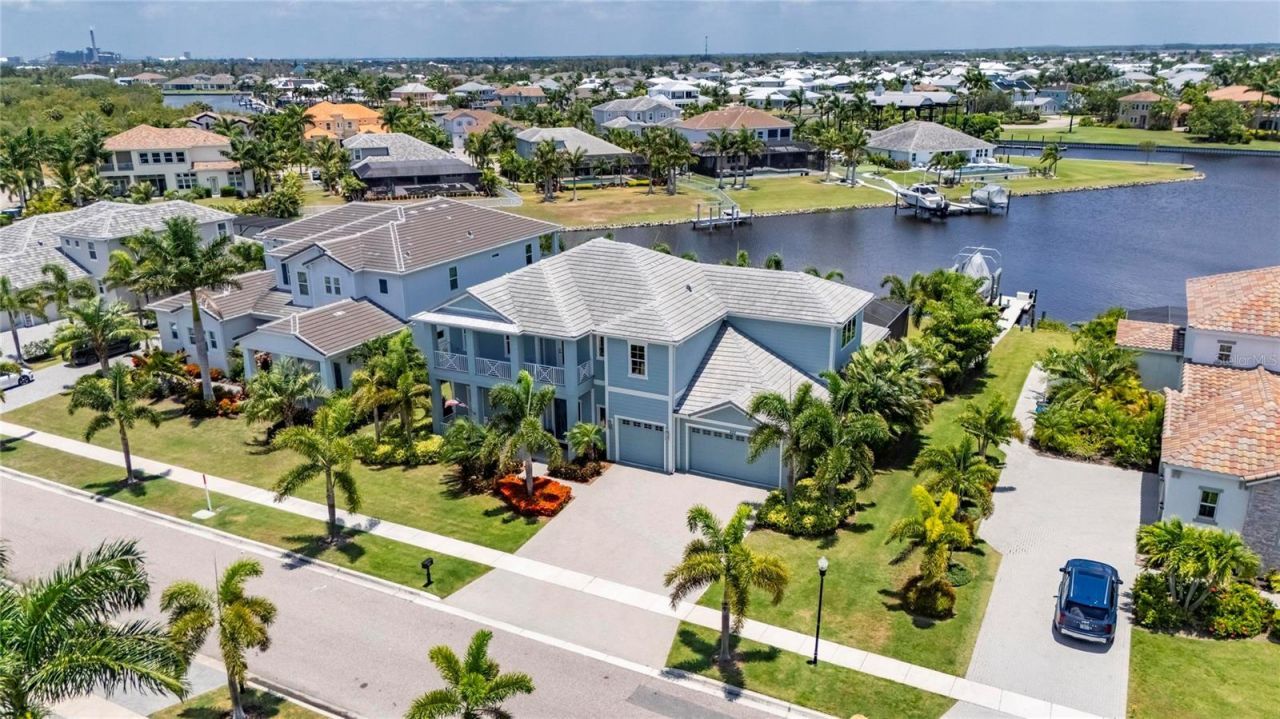 825 Manns Harbor Drive, Apollo Beach, FL 33572 Photo