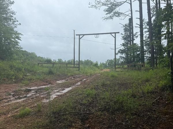 Barrett Road, Tupelo, MS 38843