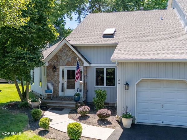26 Hickory Lane, Little Silver, NJ 07739