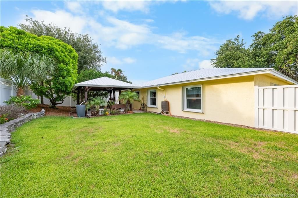 8974 SE Bobo Court, Hobe Sound, FL 33455 Photo