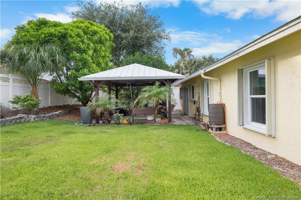 8974 SE Bobo Court, Hobe Sound, FL 33455 Photo