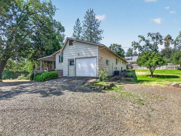 624 Crowson Road, Ashland, OR 97520