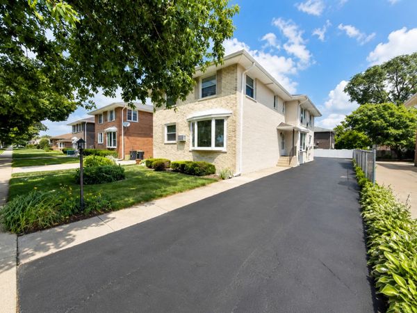 4425 Prairie Avenue, Unit C, Brookfield, IL 60513