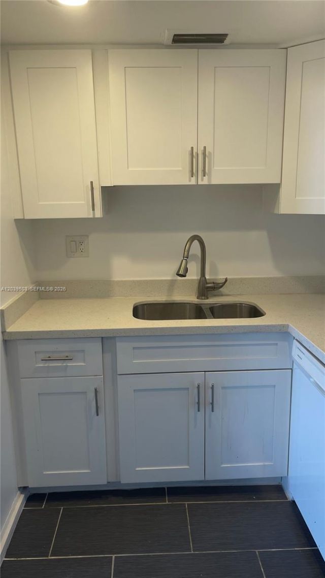 1440 Brickell Bay Dr , Unit 508, Miami, FL 33131 Photo