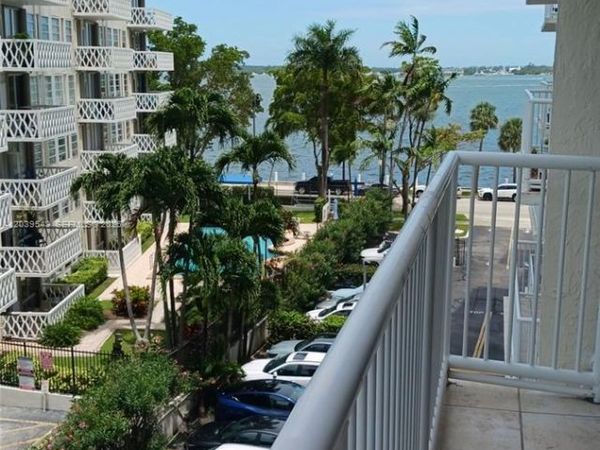 1440 Brickell Bay Dr , Unit 509, Miami, FL 33131