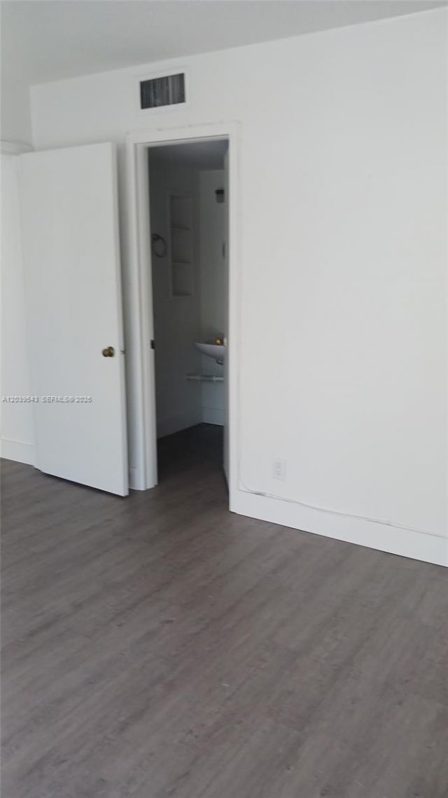 1440 Brickell Bay Dr , Unit 509, Miami, FL 33131 Photo
