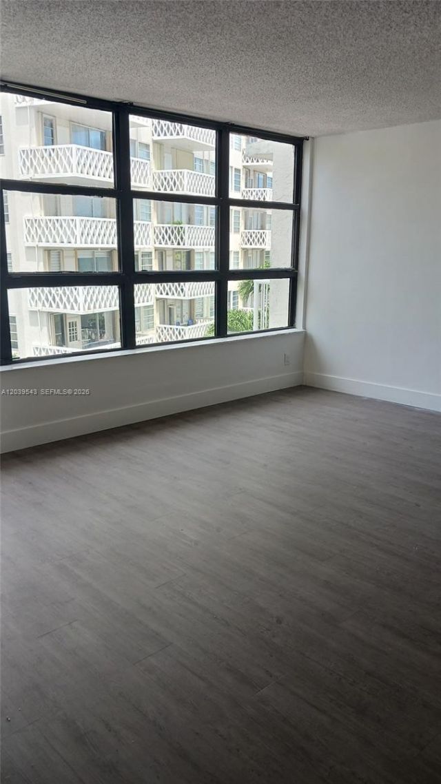 1440 Brickell Bay Dr , Unit 509, Miami, FL 33131 Photo