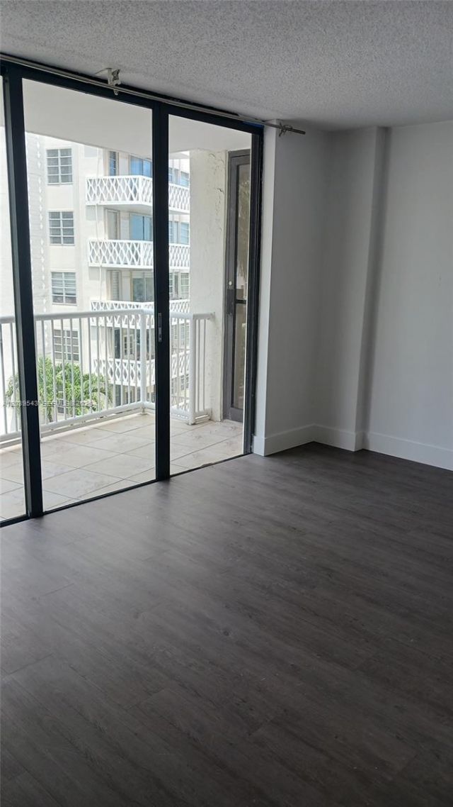 1440 Brickell Bay Dr , Unit 509, Miami, FL 33131 Photo