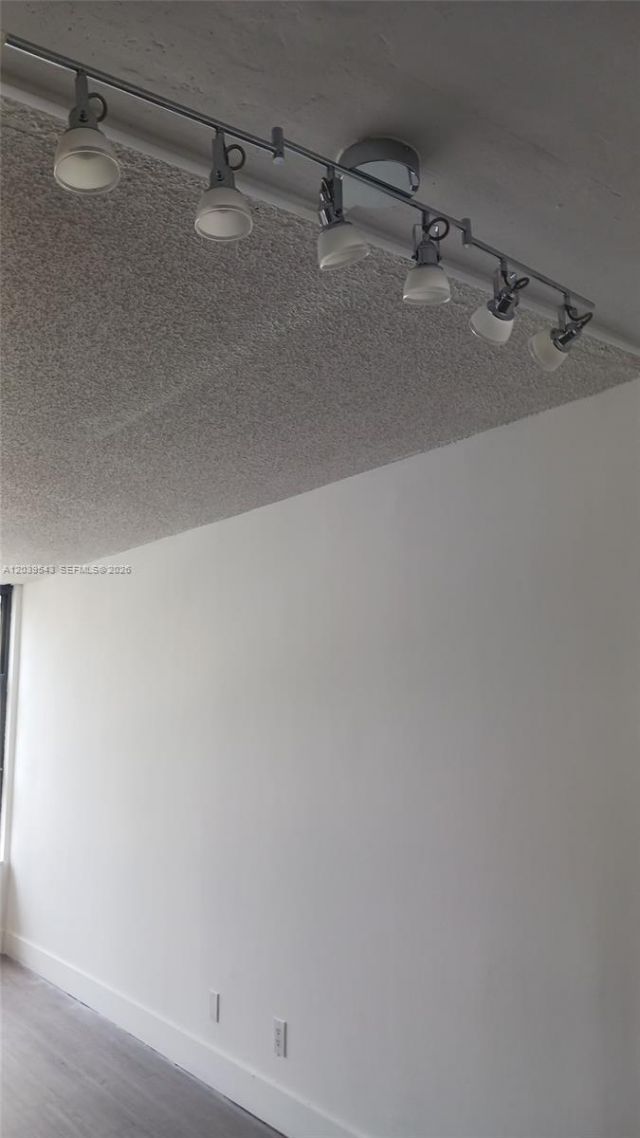 1440 Brickell Bay Dr , Unit 509, Miami, FL 33131 Photo