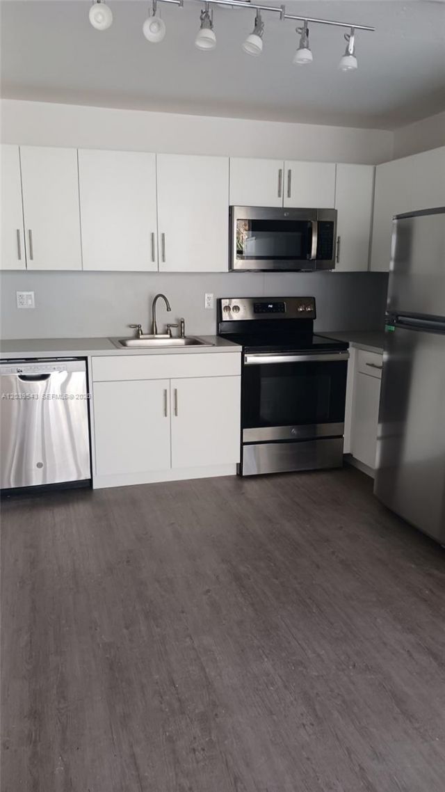 1440 Brickell Bay Dr , Unit 509, Miami, FL 33131 Photo