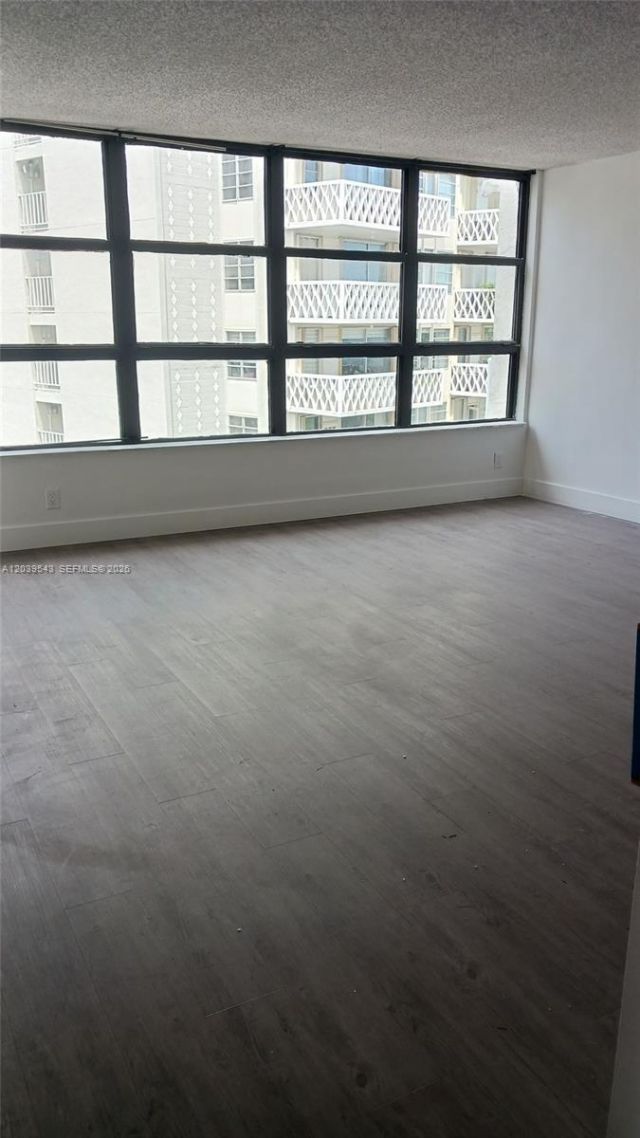 1440 Brickell Bay Dr , Unit 509, Miami, FL 33131 Photo