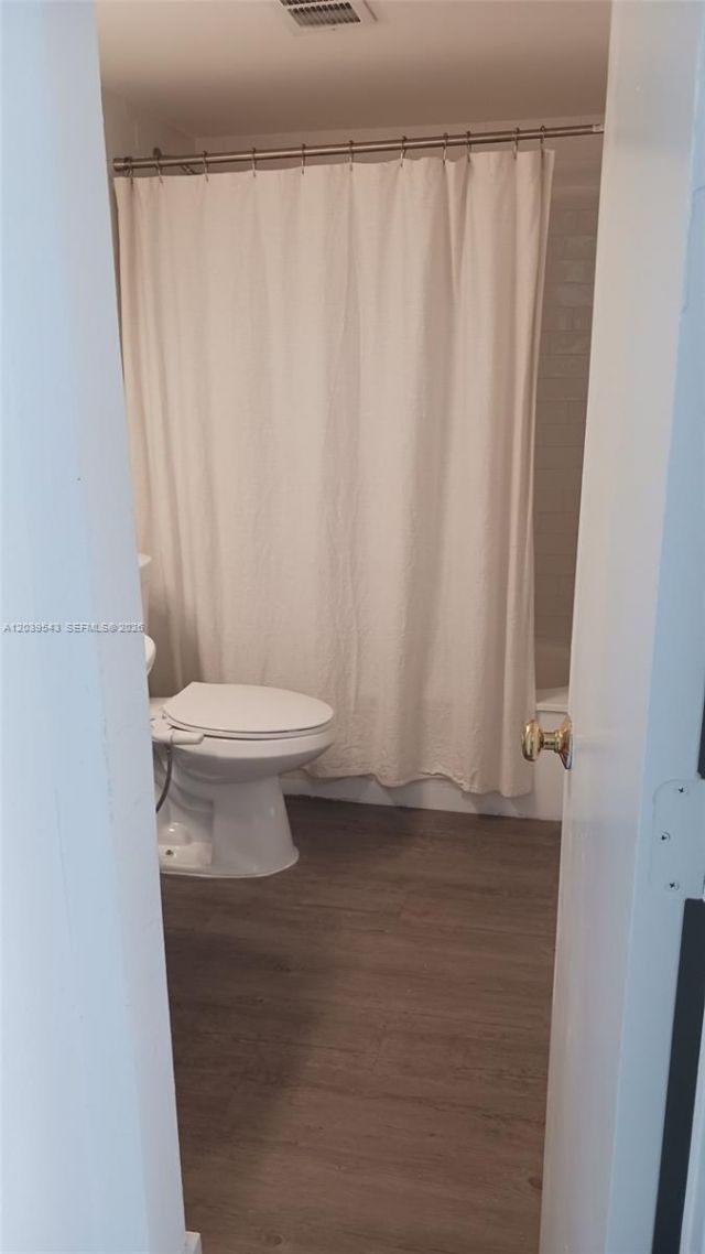 1440 Brickell Bay Dr , Unit 509, Miami, FL 33131 Photo