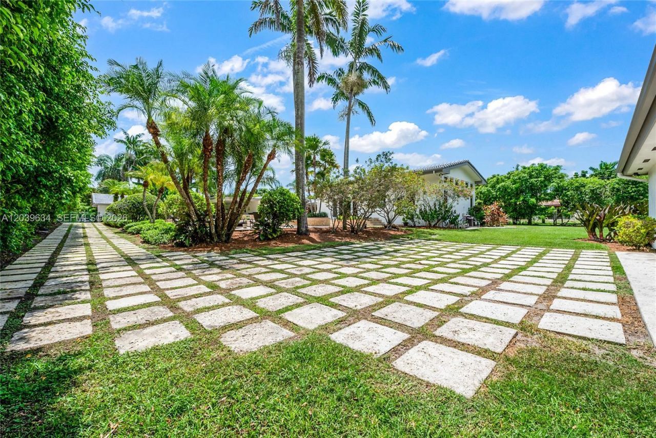 11900 SW 63rd Ave, Pinecrest, FL 33156 Photo