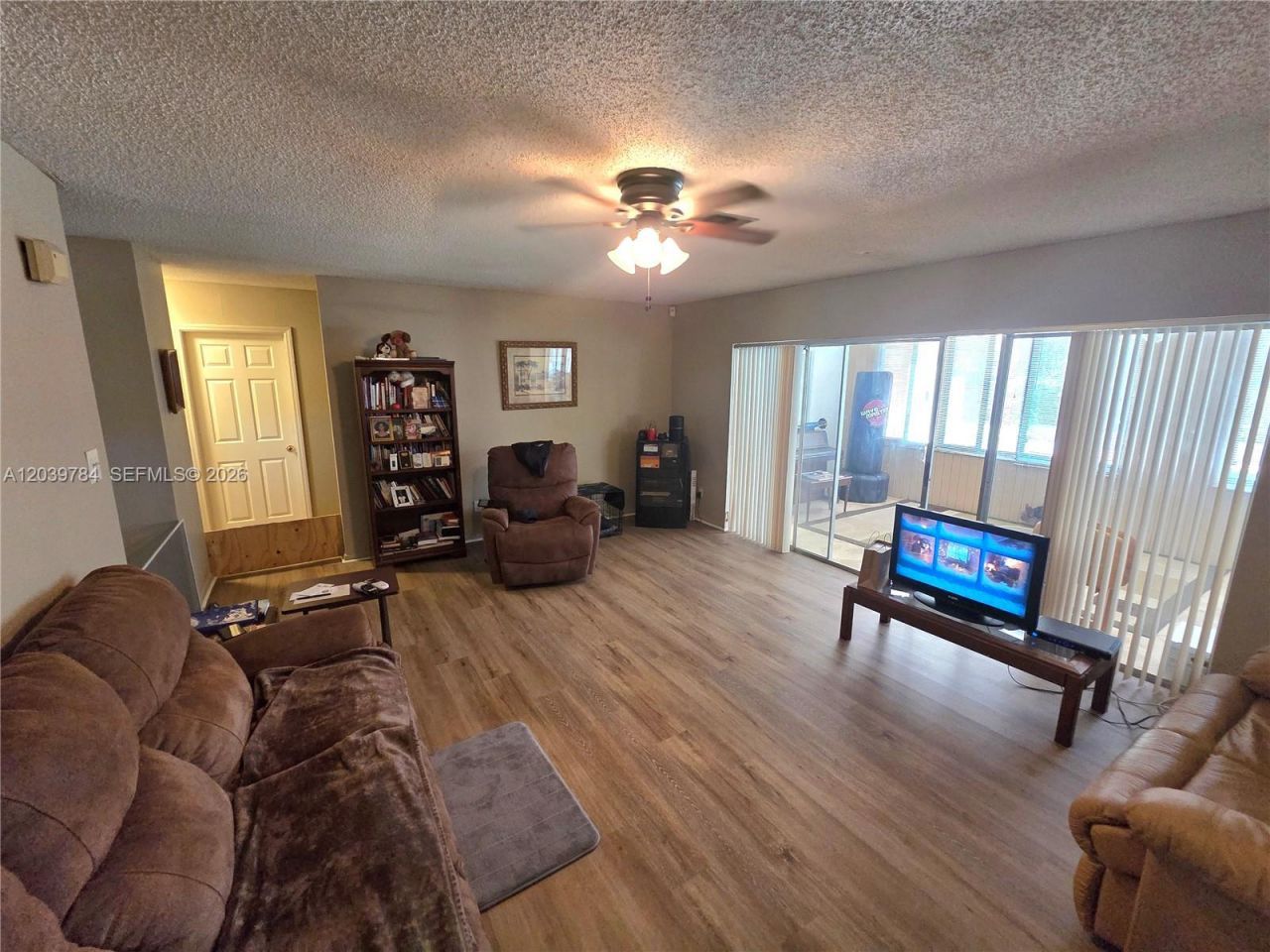 1327 NW 87th Ter, Coral Springs, FL 33071 Photo