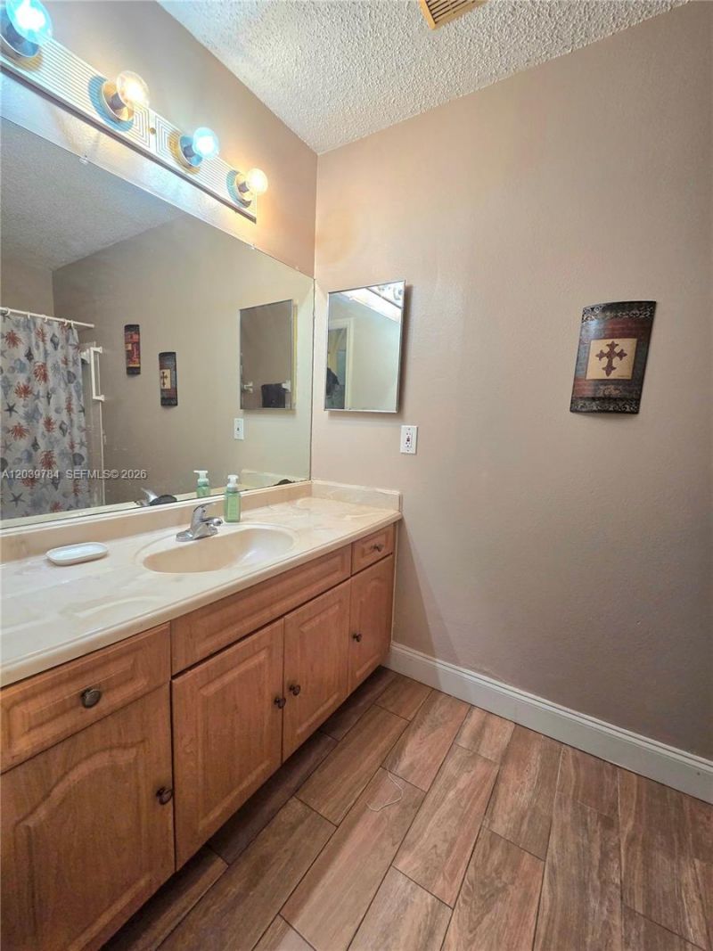 1327 NW 87th Ter, Coral Springs, FL 33071 Photo