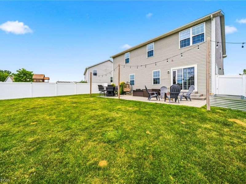 527 Birkdale Circle, Painesville Township, OH 44077 Photo 11