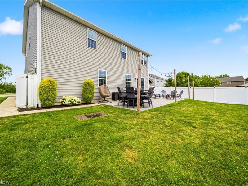 527 Birkdale Circle, Painesville Township, OH 44077 Photo 9