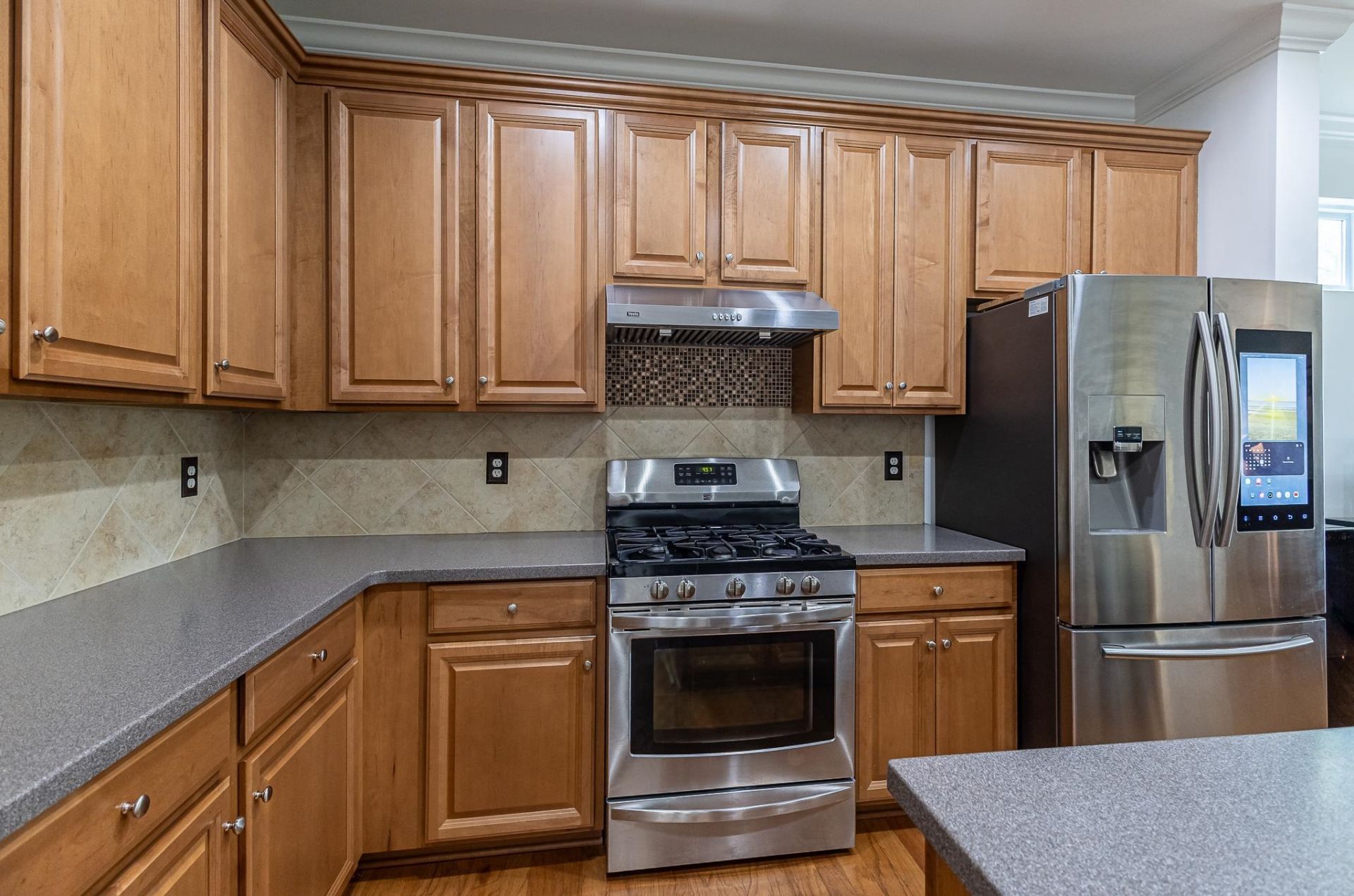 1569 Legends Ave. Photo 4