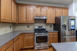 1569 Legends Ave. photo 4