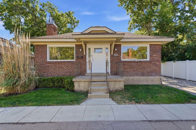 1731 S Wright Ct E, Salt Lake City, UT 84105 Main Photo
