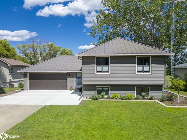 908 S 15th Street, Clear Lake, IA 50428