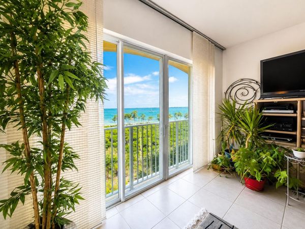 26 Harbour Isle Drive W, Unit 303, Fort Pierce, FL 34949