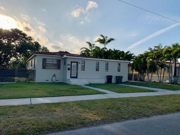2910 SW 103rd Place, Miami, FL 33165