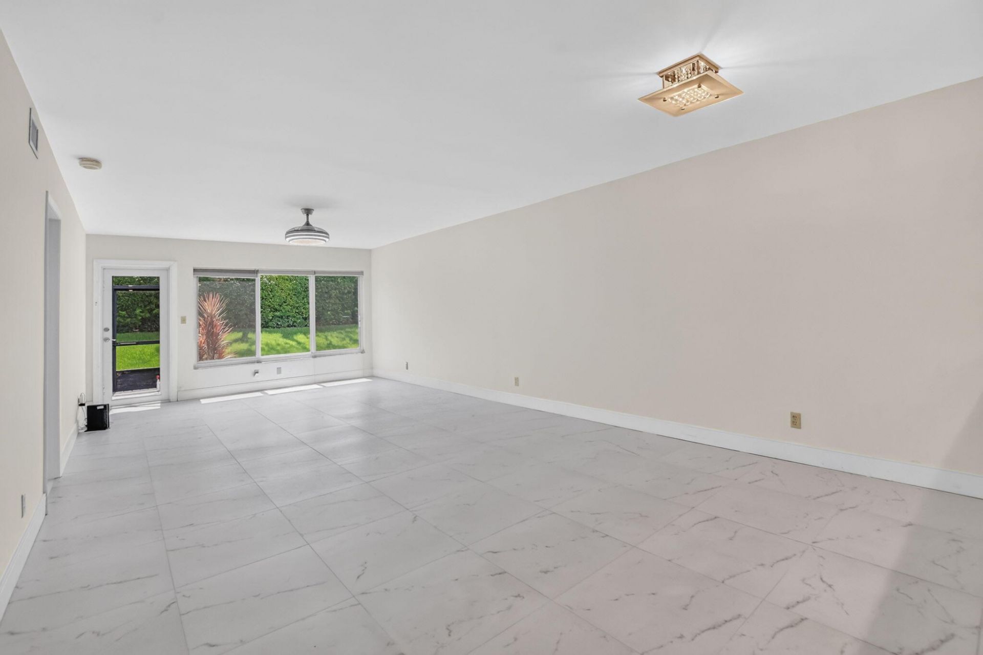 9095 Flynn Circle, Unit 6, Boca Raton, FL 33496 Photo