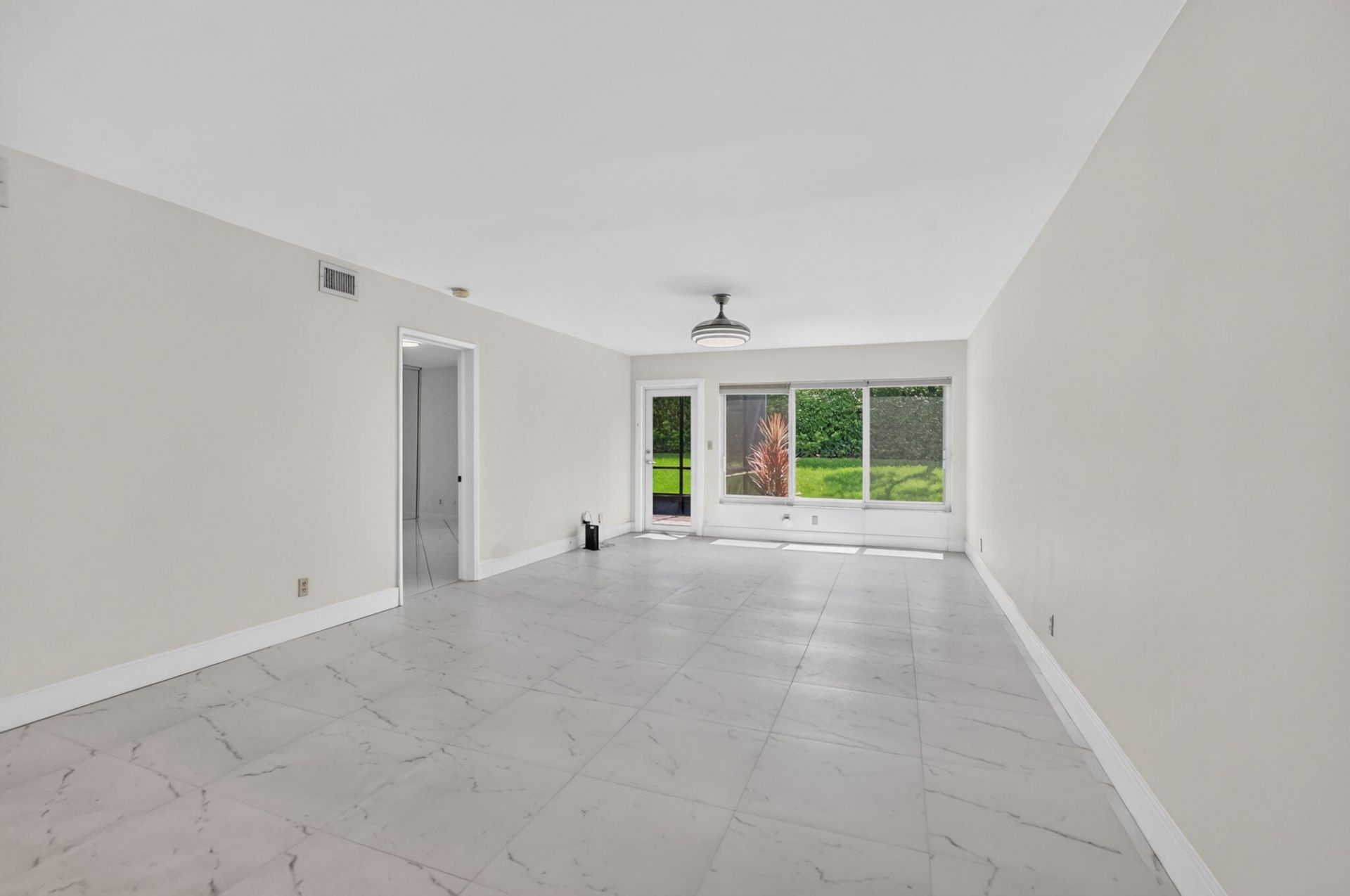 9095 Flynn Circle, Unit 6, Boca Raton, FL 33496 Photo