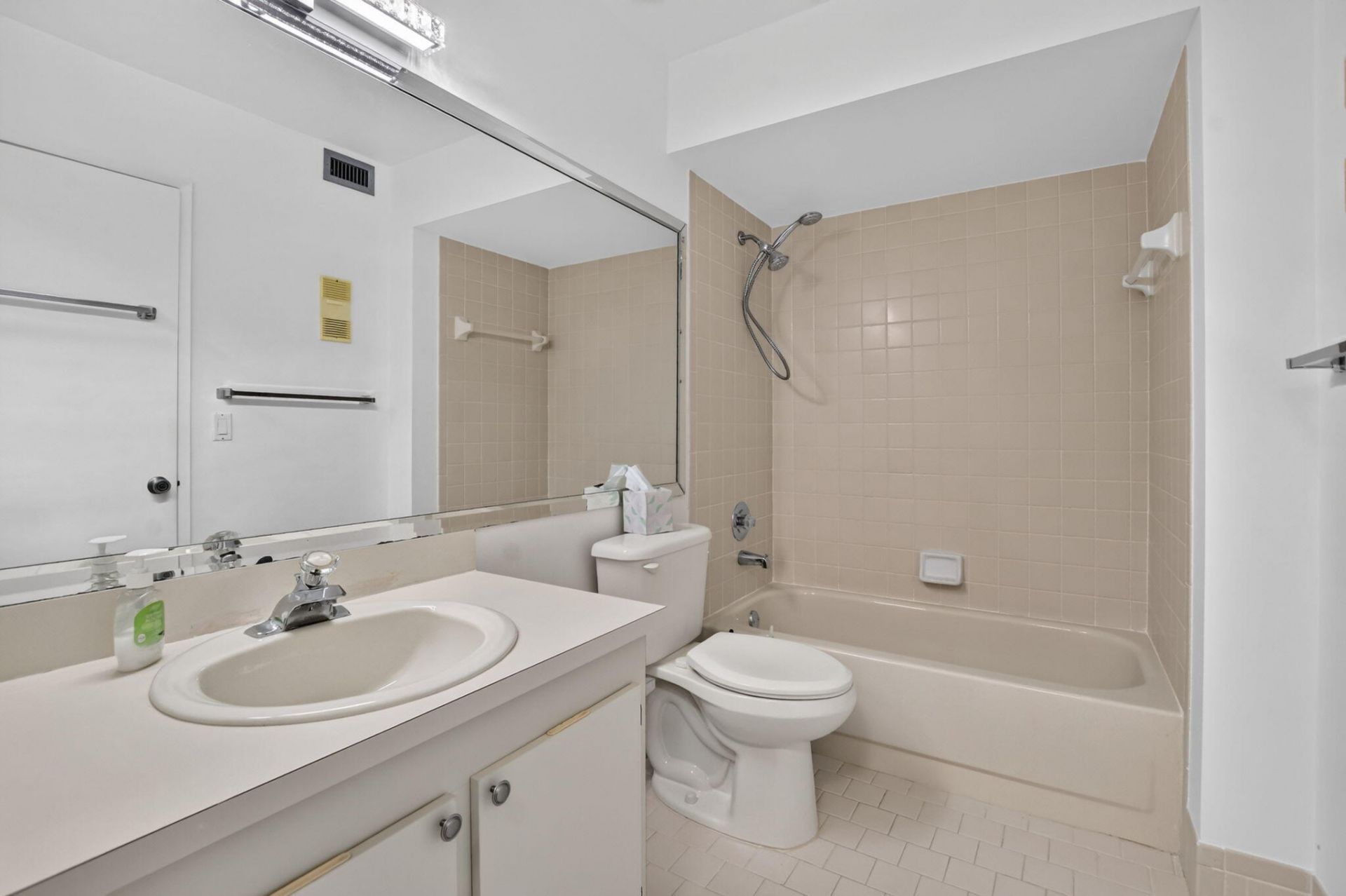 9095 Flynn Circle, Unit 6, Boca Raton, FL 33496 Photo