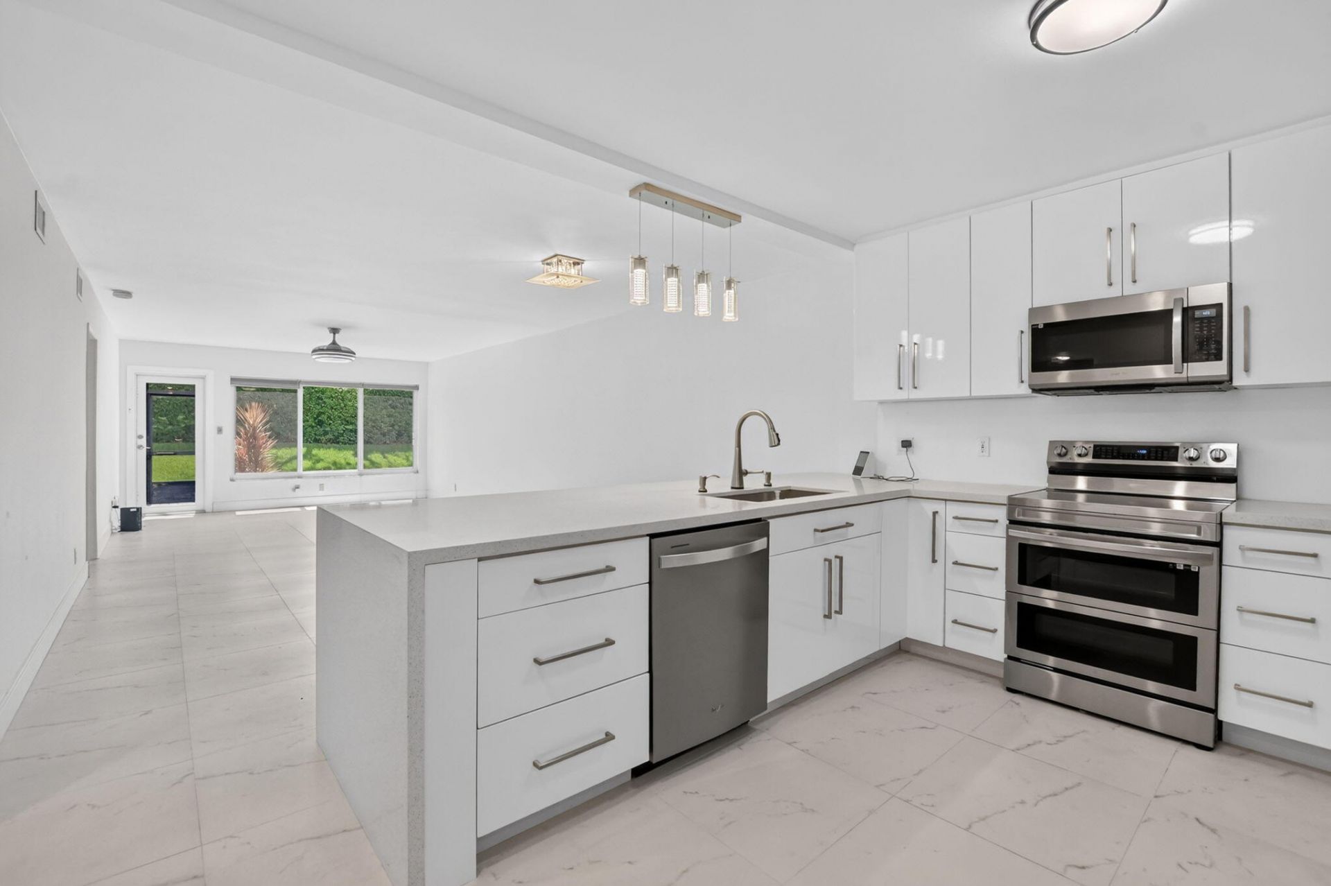 9095 Flynn Circle, Unit 6, Boca Raton, FL 33496 Photo