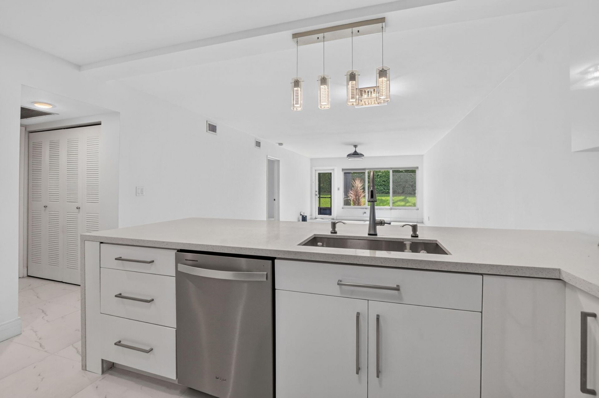9095 Flynn Circle, Unit 6, Boca Raton, FL 33496 Photo