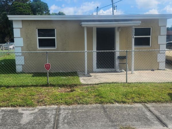 2504 Wilkins Avenue, Fort Pierce, FL 34947